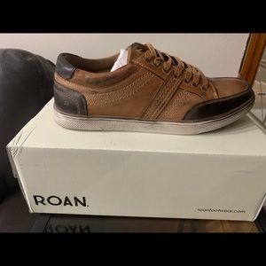 New Roan Leather Men Sneakers.